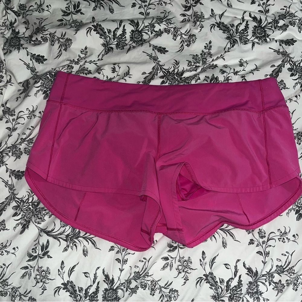 Lululemon speed up low rise 2.5” shorts size 14